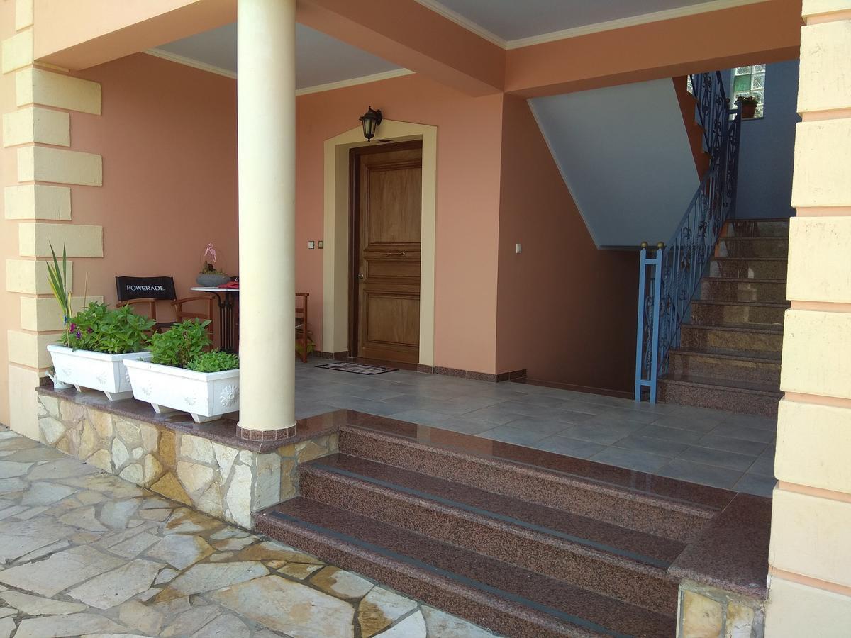Victoria'S Apartments Dilinata Ngoại thất bức ảnh