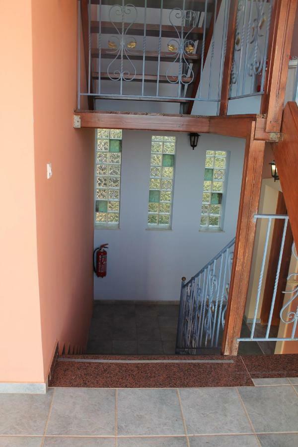 Victoria'S Apartments Dilinata Ngoại thất bức ảnh