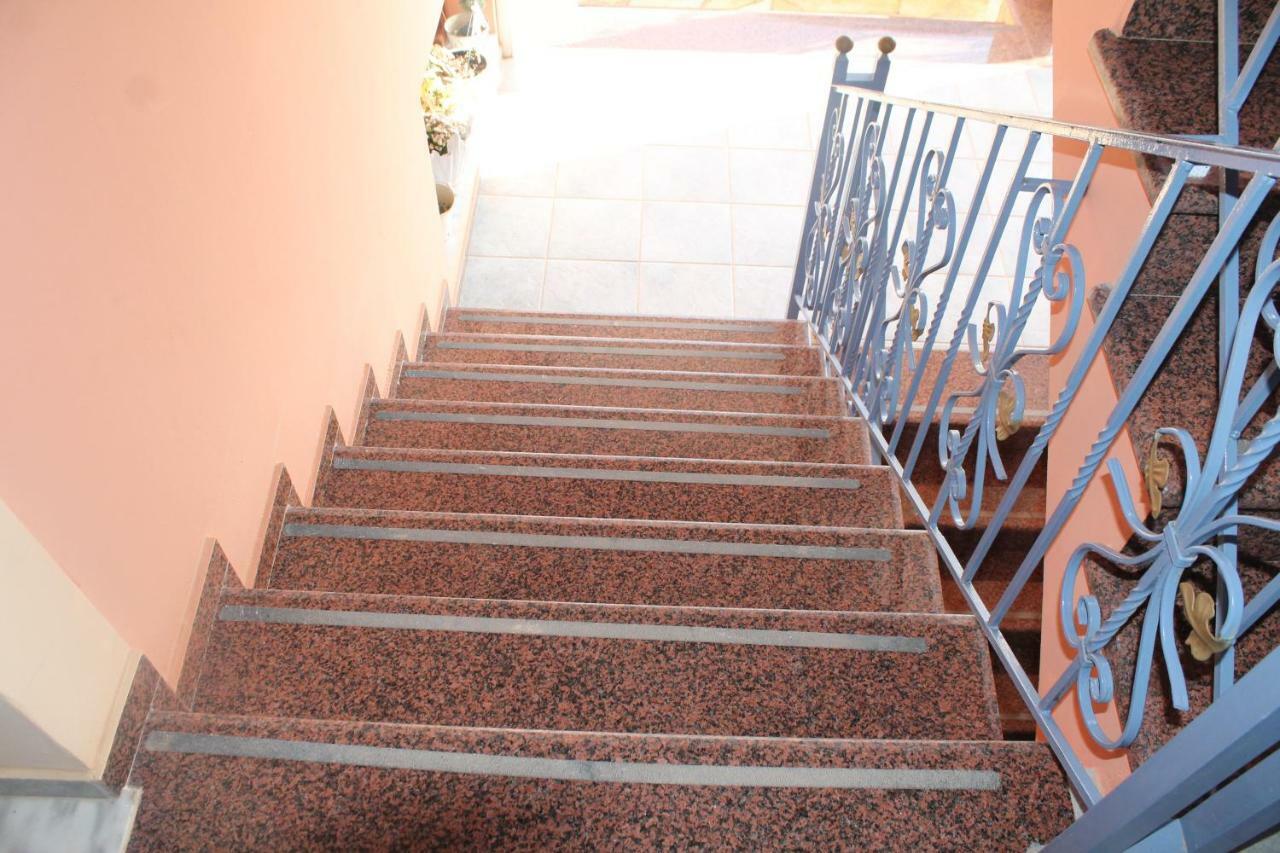Victoria'S Apartments Dilinata Ngoại thất bức ảnh